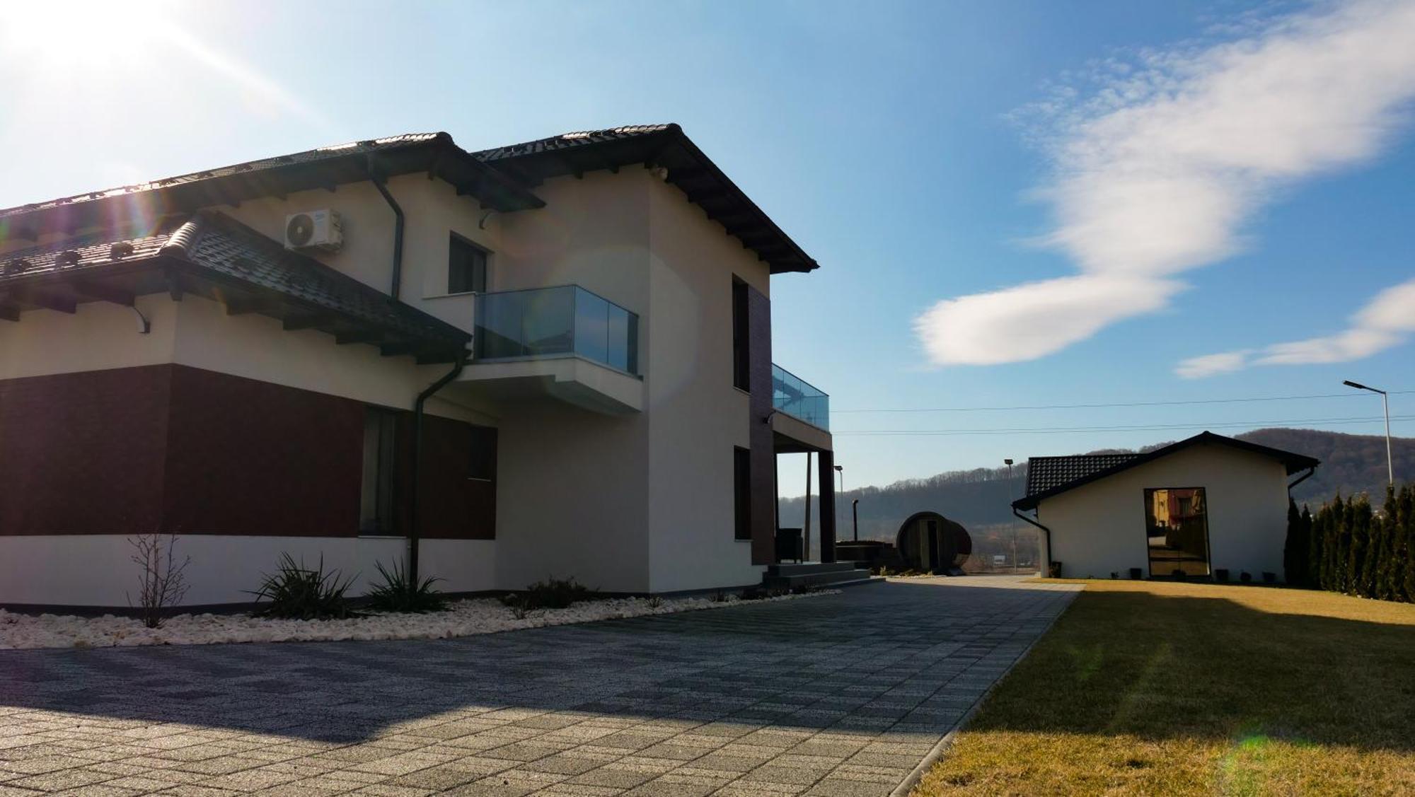 فندق Casa Ambientt Curtea de Argeş المظهر الخارجي الصورة