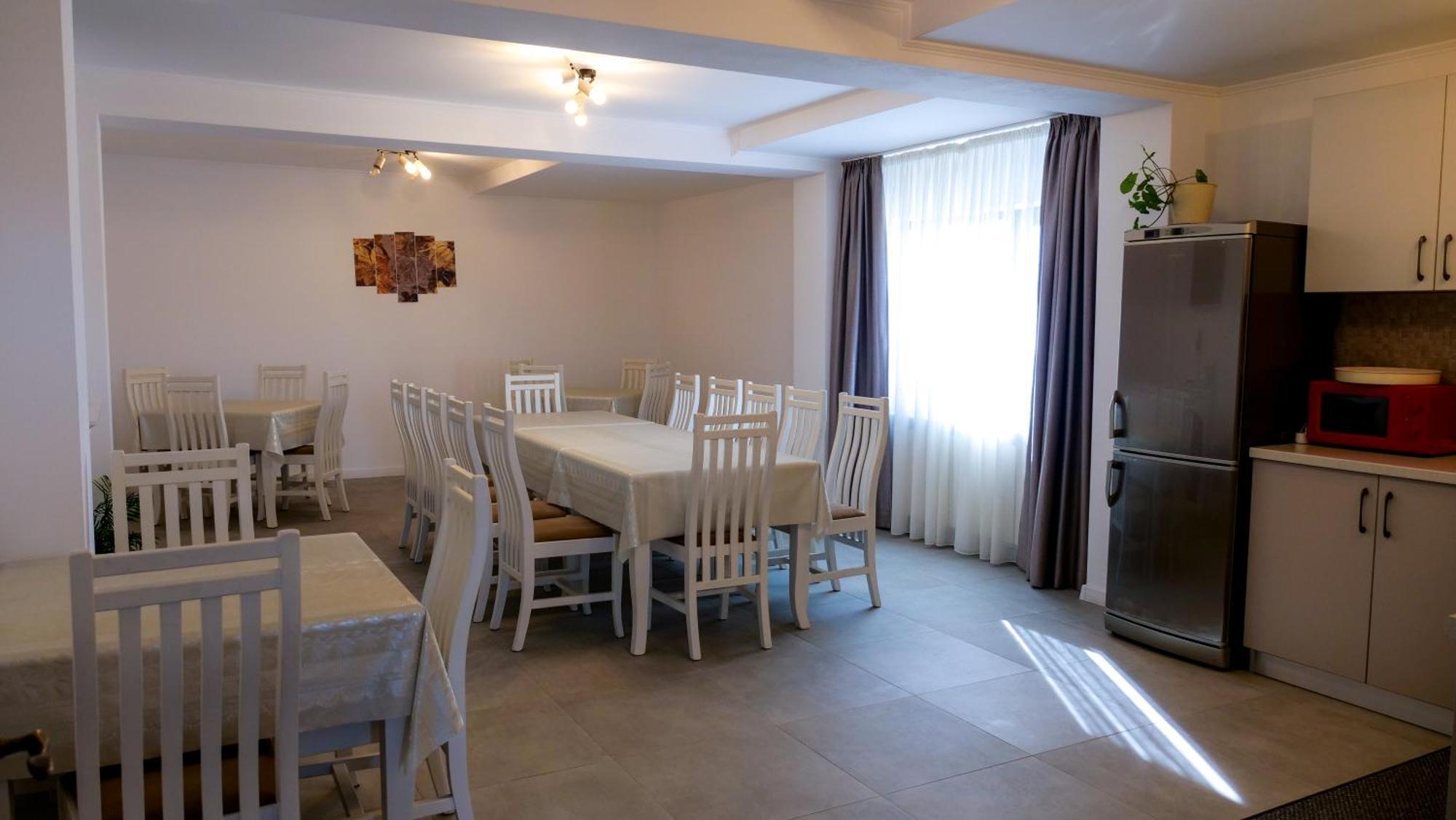 فندق Casa Ambientt Curtea de Argeş المظهر الخارجي الصورة