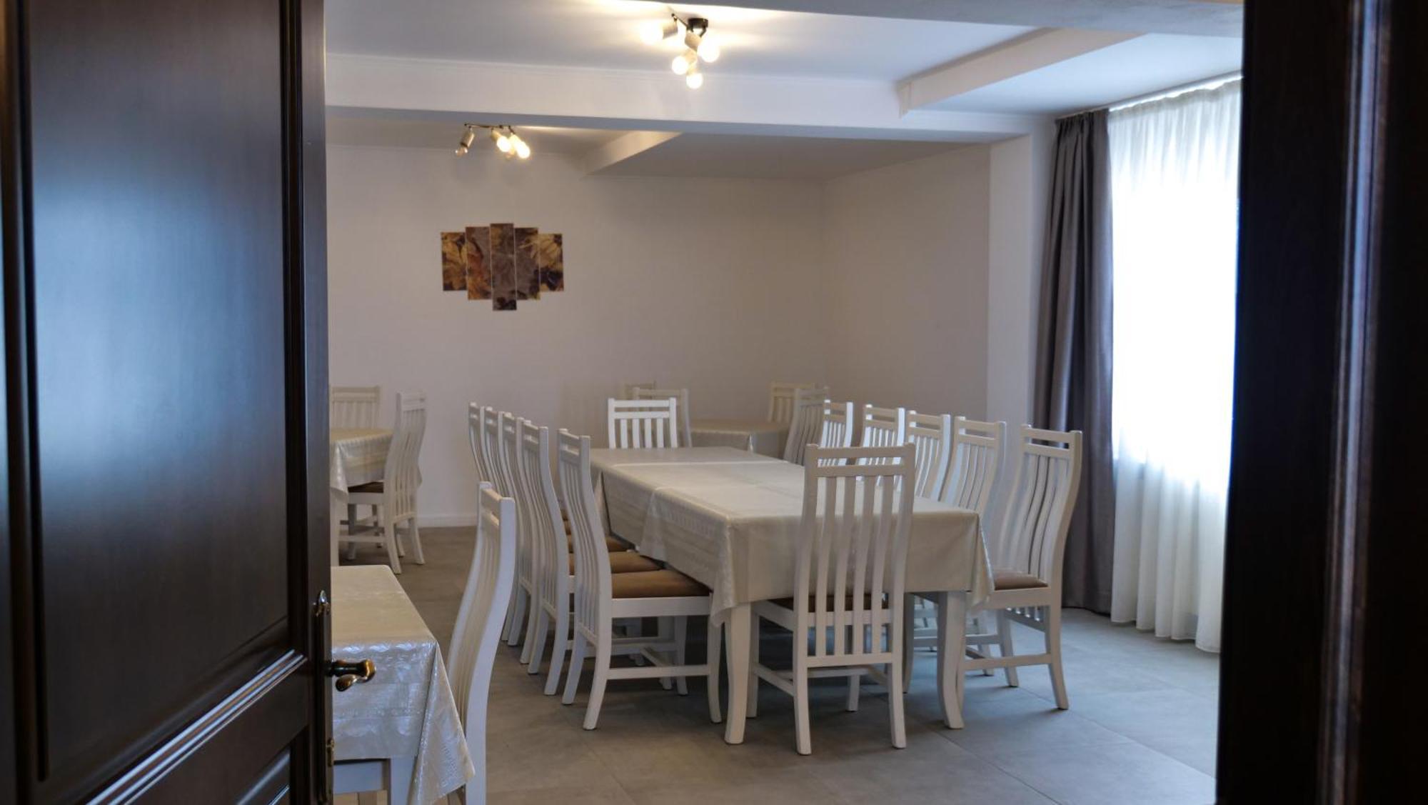 فندق Casa Ambientt Curtea de Argeş المظهر الخارجي الصورة